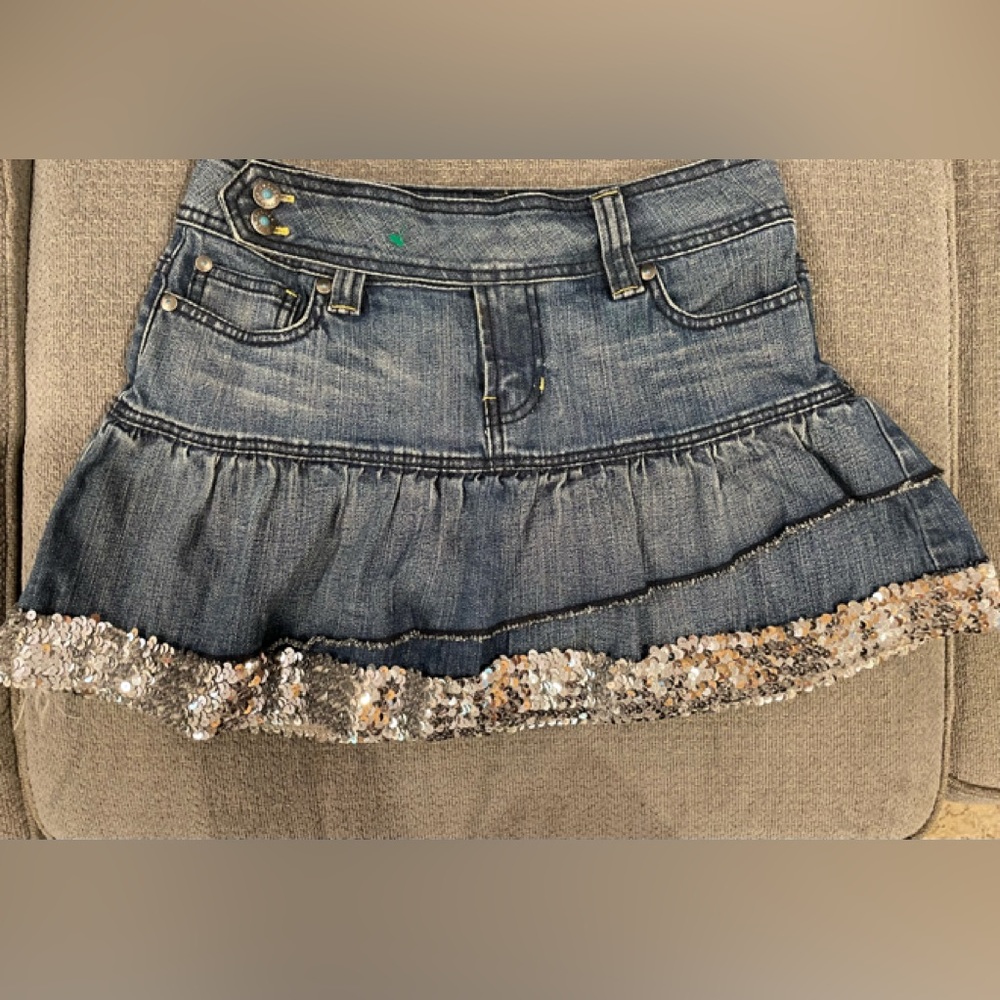 Refuge Skirt Womens 5  Blue Medium Wash Distressed Mini Premium Denim